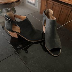 Lucky Brand Black suede open toe booties Sz 7.5